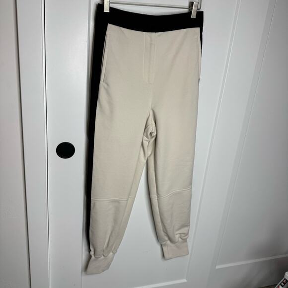 Sweaty Betty Riley Cream Black Thick Cuffed Sweatpants Joggers Size XS - Picture 2 of 7